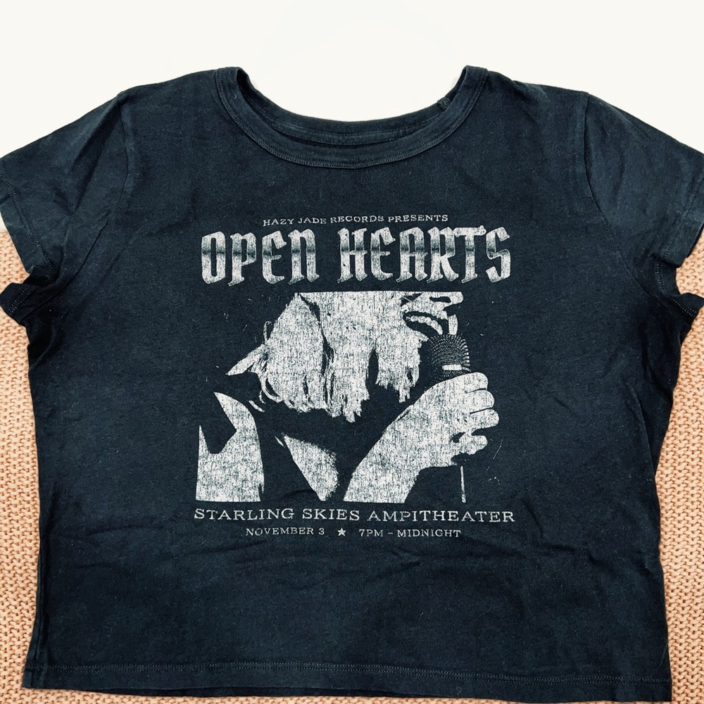 Hollister graphic baby tee